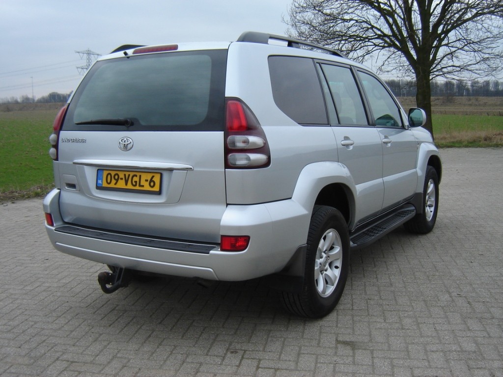 Toyota Landcruiser 120 grijs kenteken