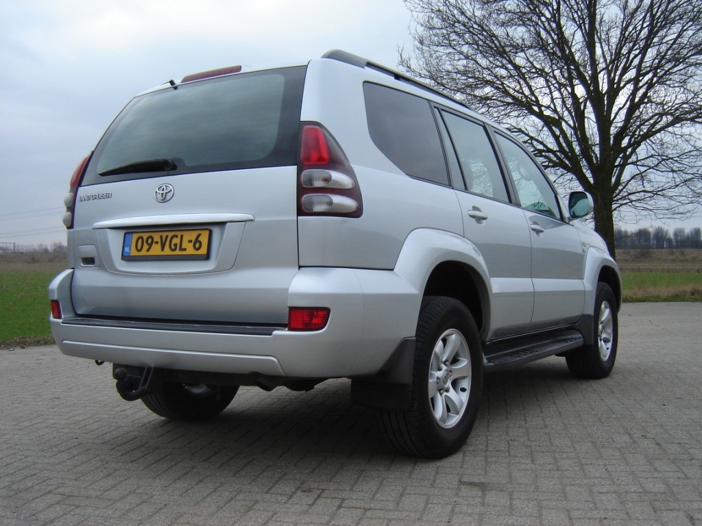 Toyota Landcruiser 120 grijs kenteken