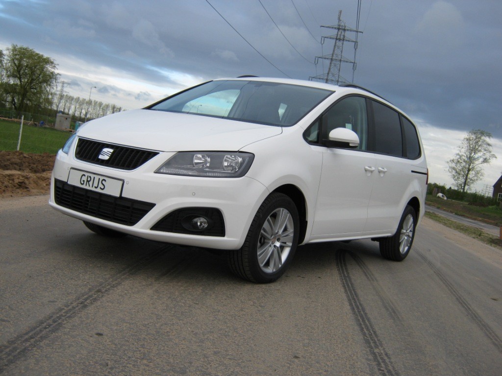 Seat Alhambra grijs kenteken