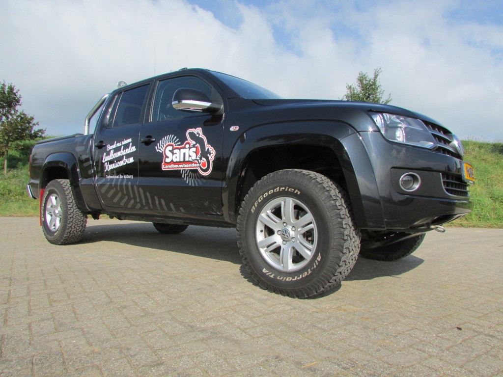 Onze eigen Amarok voorzien van verenlift, bodylift en 285/70R17 BF Goodrich banden