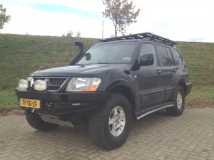 Mitsubishi Pajero Lierbumper stalen achterbumper snorkel superwinch roofrack