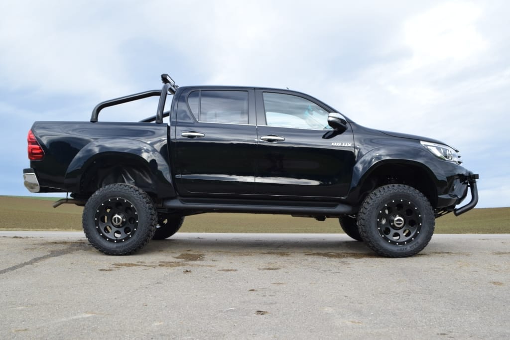 100 mm Body Lift Kit Toyota Hilux Saris4x4