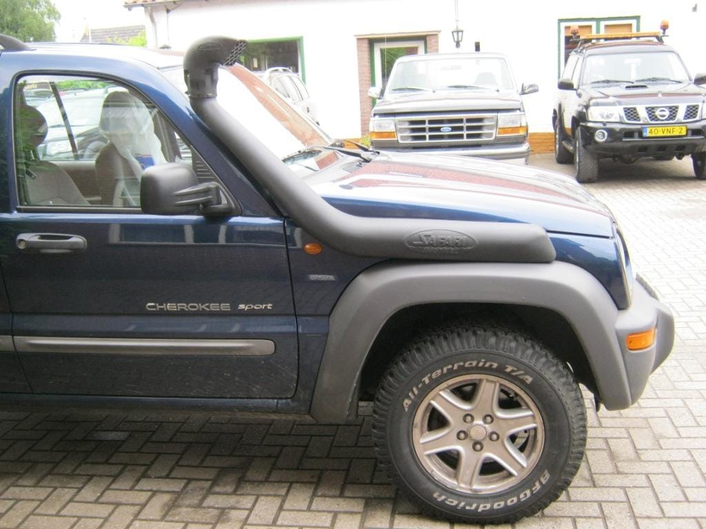 Safari Snorkel Jeep Cherokee KJ Saris4x4